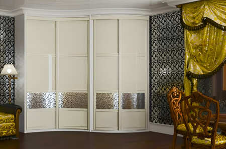 Шкаф радиусный угловой с распашными элементами четырёхдверный, вставки дизайнерские панели sibu