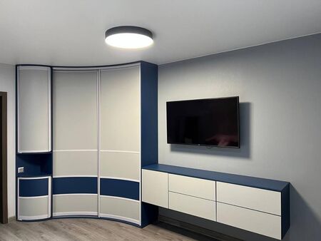 Шкаф радиусный угловой волнообразный с синими вставками